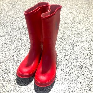 Kamik ✦ Red Stomp Rubber Rain Boots (size 4)
